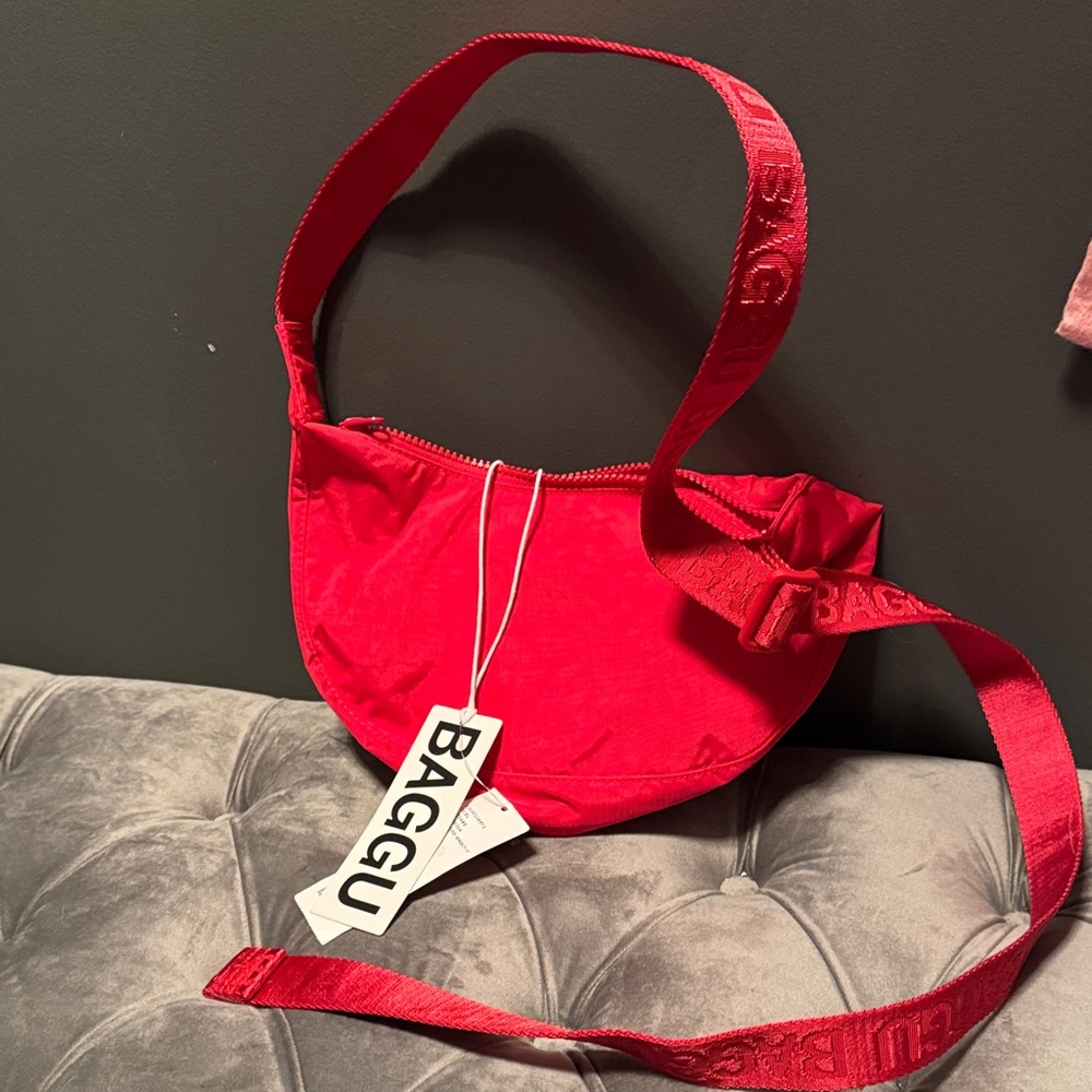 Baggu Small Nylon Crescent Bag in Candy Apple